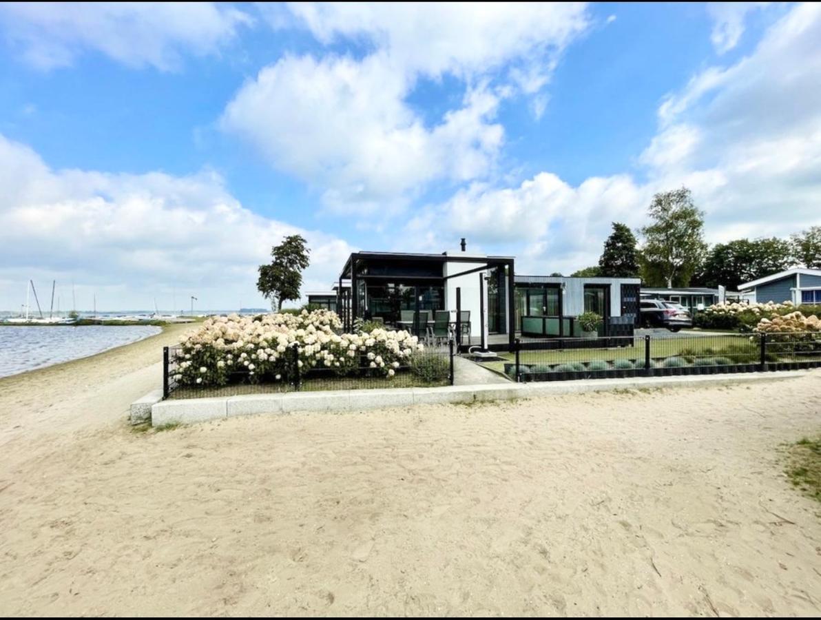 Luxus Cube Meerblick Veluwemeer Am Strand In Erster Reihe フルスホルスト エクステリア 写真